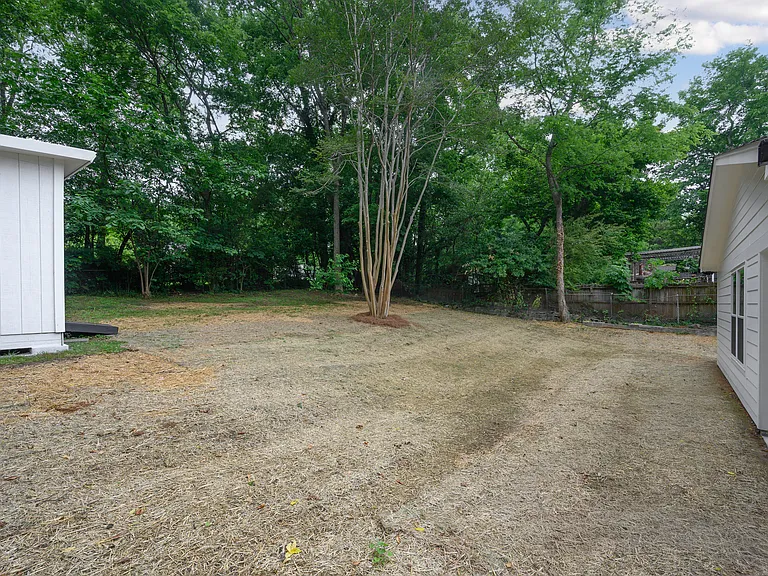 2260 Pine Ln — Photo 34