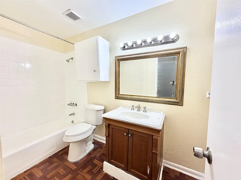 6257 Manor Rd #B — Photo 25