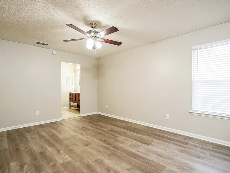 3298 Deerfield Pointe Dr — Photo 11