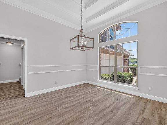 5th image of 3518 Silver Oaks Dr