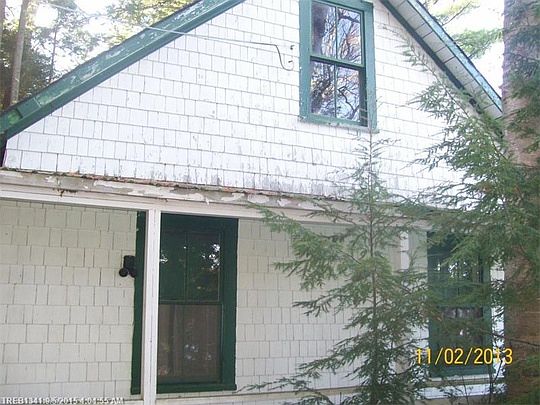 3rd image of 918 Memorial Dr