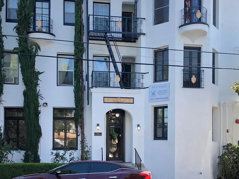 Val D' Kingsley LLC — Photo 2