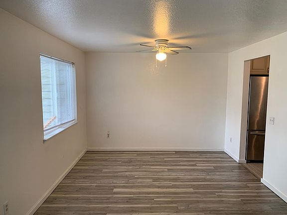 4th image of 2630 Lincoln Way #B12