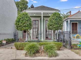 904 1st St, New Orleans, LA 70130
