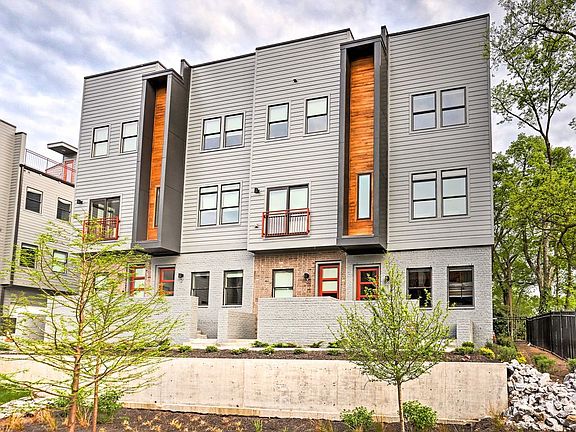 3rd image of 613 27th Ave N #4