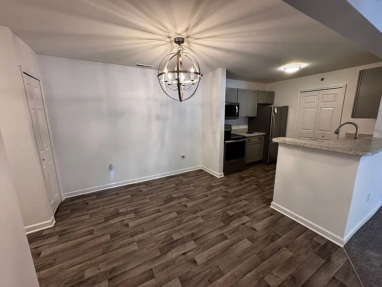 14107 Pinehurst Ln — Photo 13