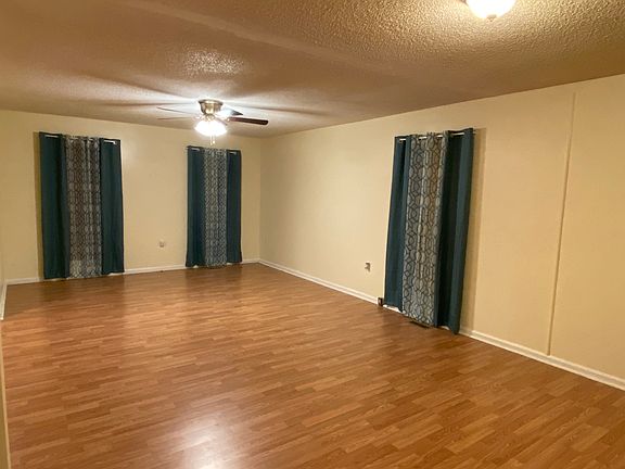 Front Entrance View LR 1