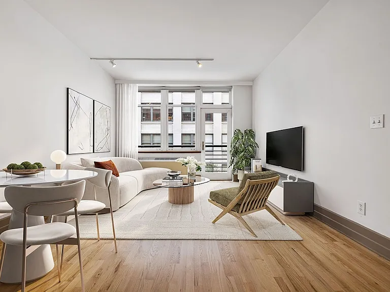 65 Washington St #4A — Photo 3