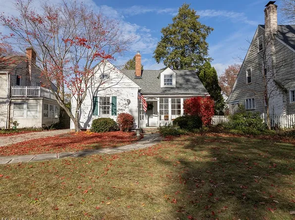 24308 Bruce Rd, Bay Village, OH 44140