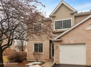818 N 1st St, Elburn, IL 60119