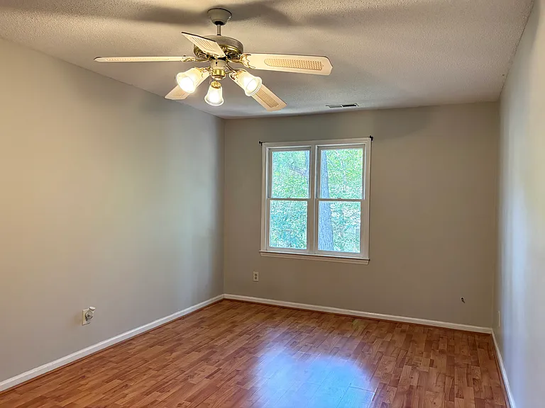 2027 Trexler Ct — Photo 11