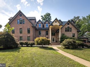 8620 W Boulevard Dr, Alexandria, VA 22308