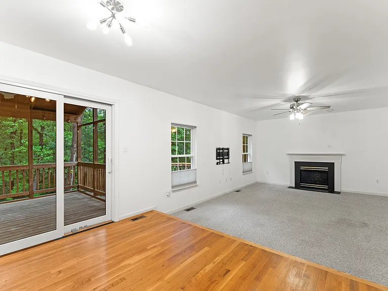 10105 Cotter Ct — Photo 6