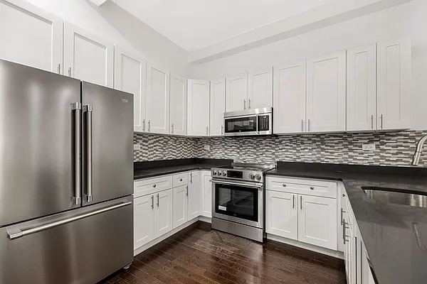 Rented by Compass | media 9