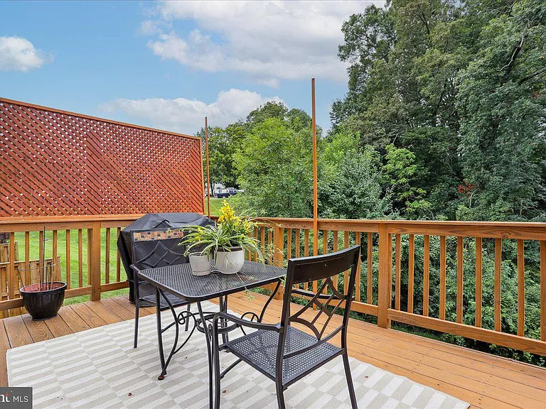 9781 Mock Orange Ct — Photo 12