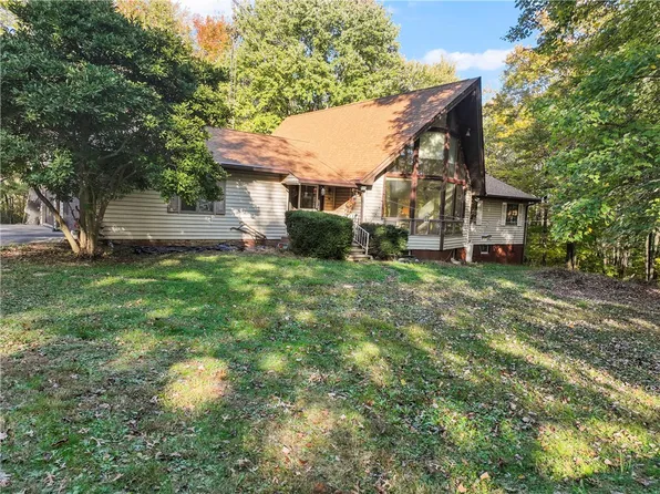 108 Buss Rd, Aliquippa, PA 15001