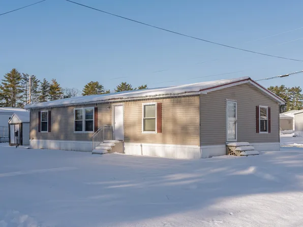 16 Village Green Road, Waterville, ME 04901