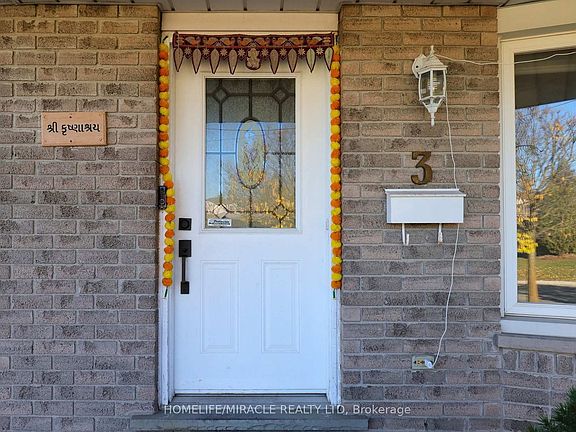 3rd image of 3 Caprice Ct