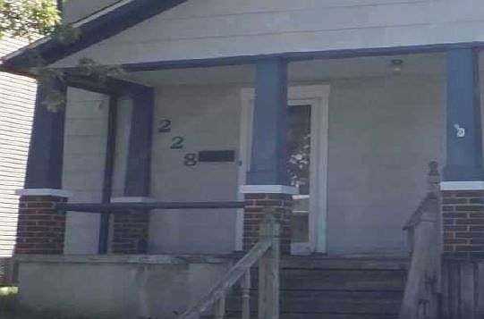 5th image of 228 E Shannon Ave