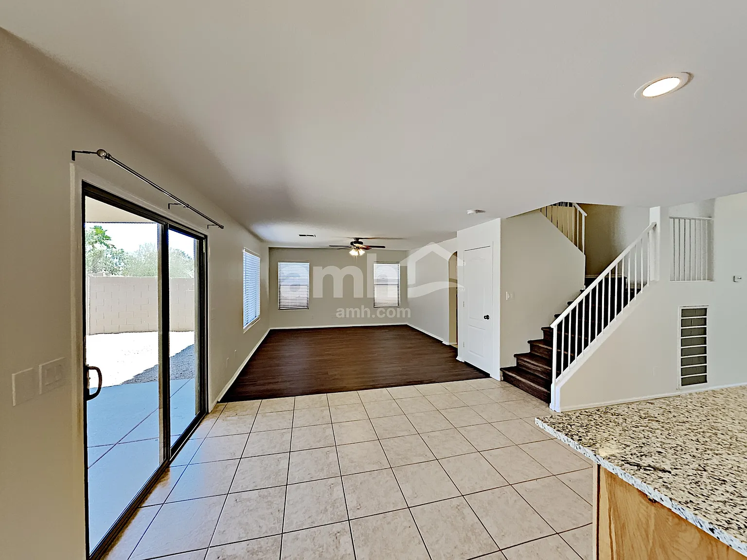 4 bed, 2.5 bath, 2050 sqft, $1,985 — Photo 4