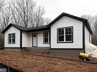 49 Poplar Ln, Colonial Beach, VA 22443