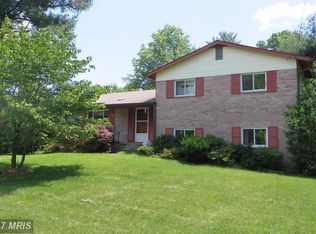 1045 Cresthaven Dr, Silver Spring, MD 20903