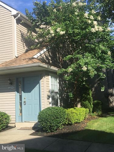 2nd image of 2204 Tanglewood Ct #2204