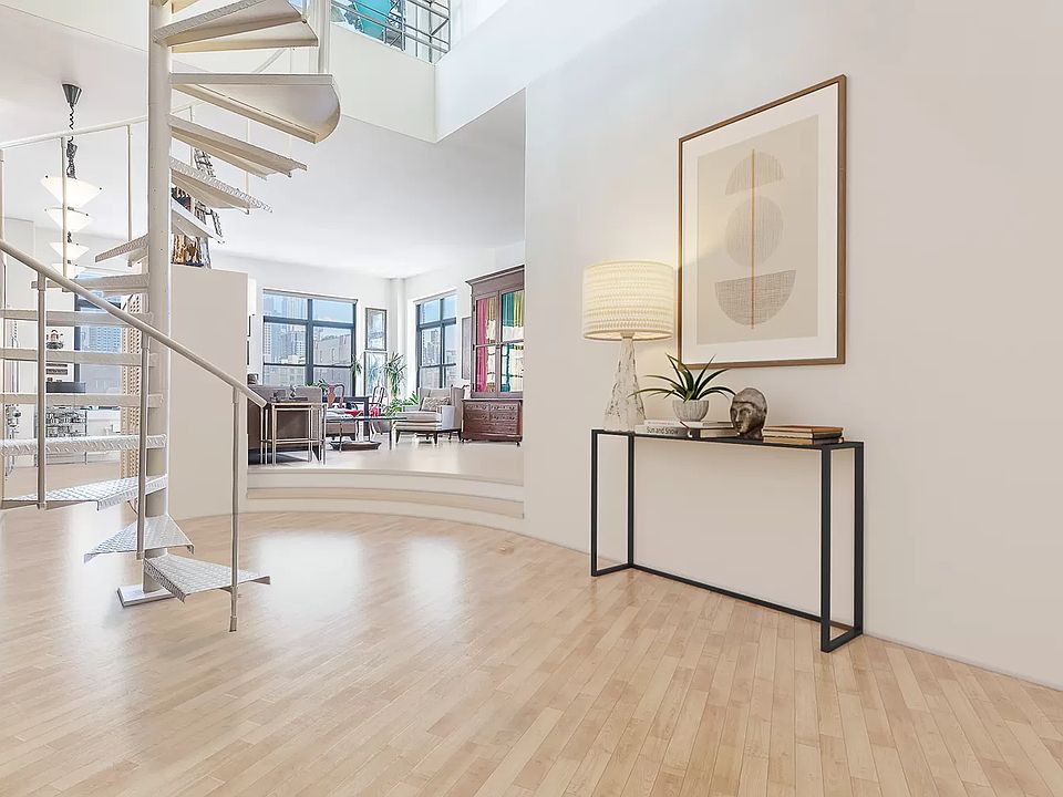 1st image of 161 W 15th St Penthouse B