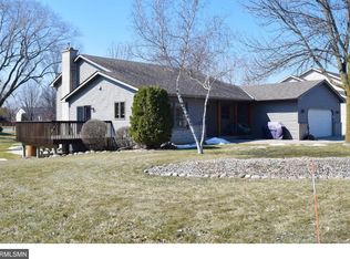 1488 Hunter Sq, Waconia, MN 55387