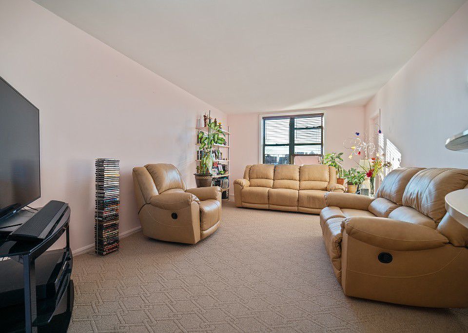 1st image of 2277 Homecrest Ave APT 4J