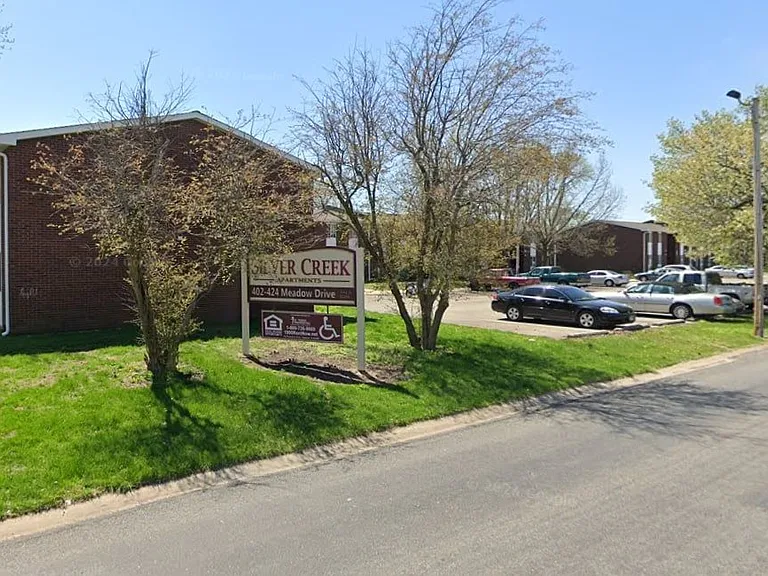 402 Meadow Dr #402 — Photo 3
