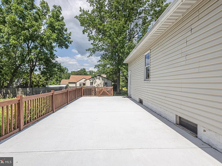 125 Richardson Rd — Photo 33