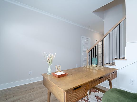 4th image of 22101 Cove Ln