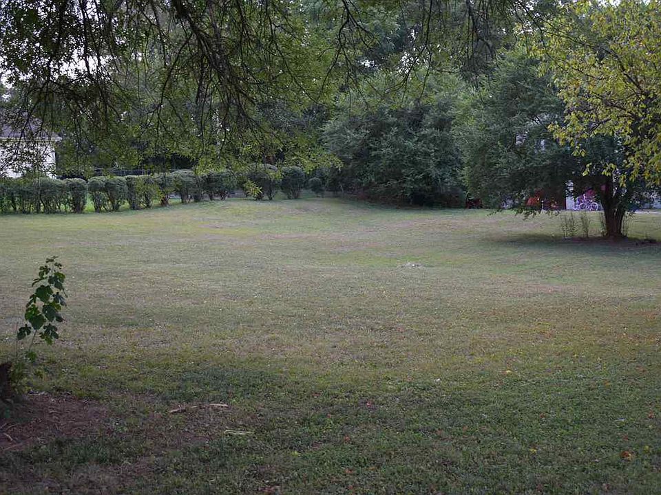 2nd image of 27 Maryville Cv