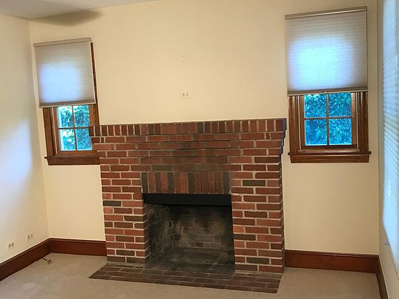 4th image of 1302 Kentwood St