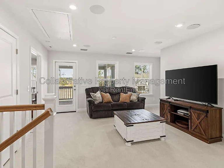 109 Sandy Bend Dr — Photo 48