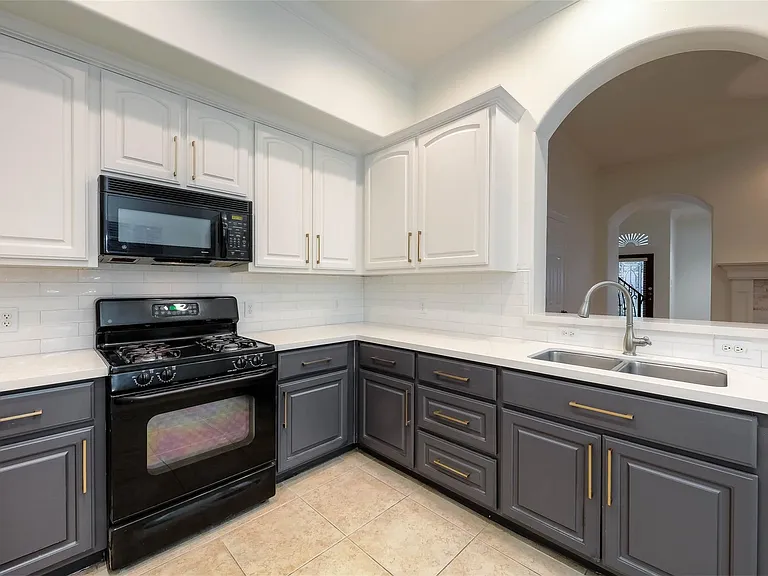 13647 Brookbluff Ln — Photo 24