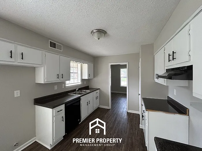 7429 Palgrave Ln — Photo 4