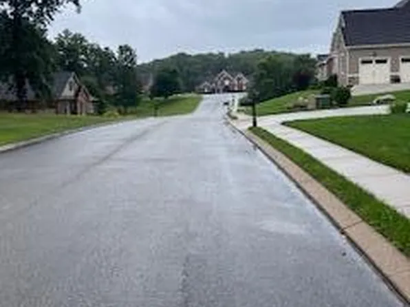 11174 Captains Cove Dr, Soddy Daisy, TN 37379