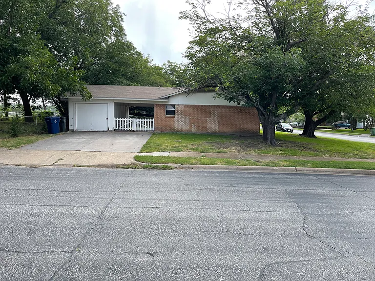 601 Rosewood Hills Dr — Photo 2