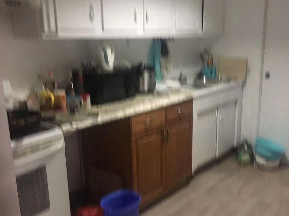 2nd image of 5039 186th St