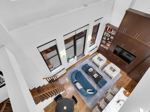 260 Park Avenue South image 10 of 18