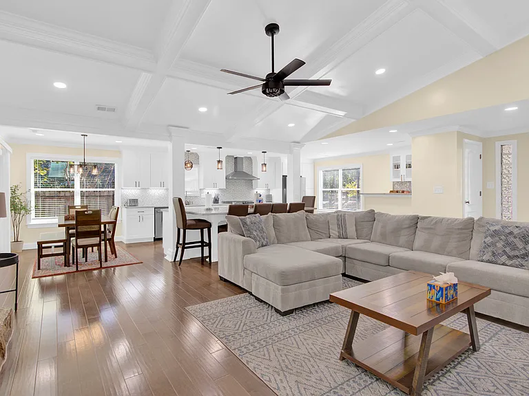 6920 Stillmeadow Dr — Photo 27