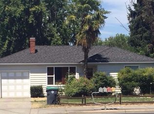 1124 W Stewart Ave, Medford, OR 97501