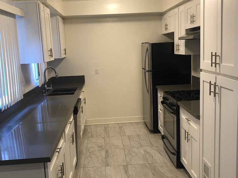 1st image of 2461 Coolidge Ave APT 2