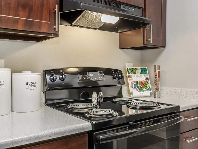 Retreat at Water's Edge — Photo 9