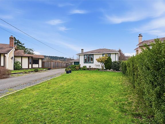 2nd image of 2829 Pickford Rd