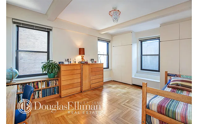 Sold by Douglas Elliman | media 25