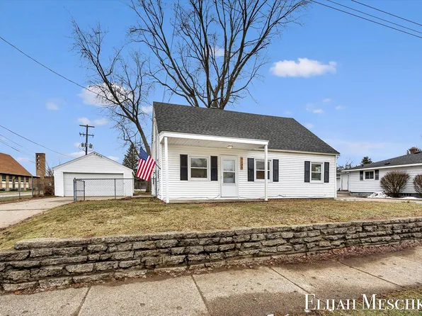 4305 40th St SW, Grandville, MI 49418