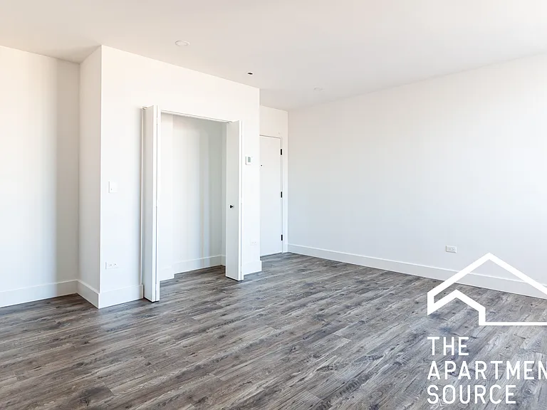 941 W Carmen Ave #507 — Photo 4